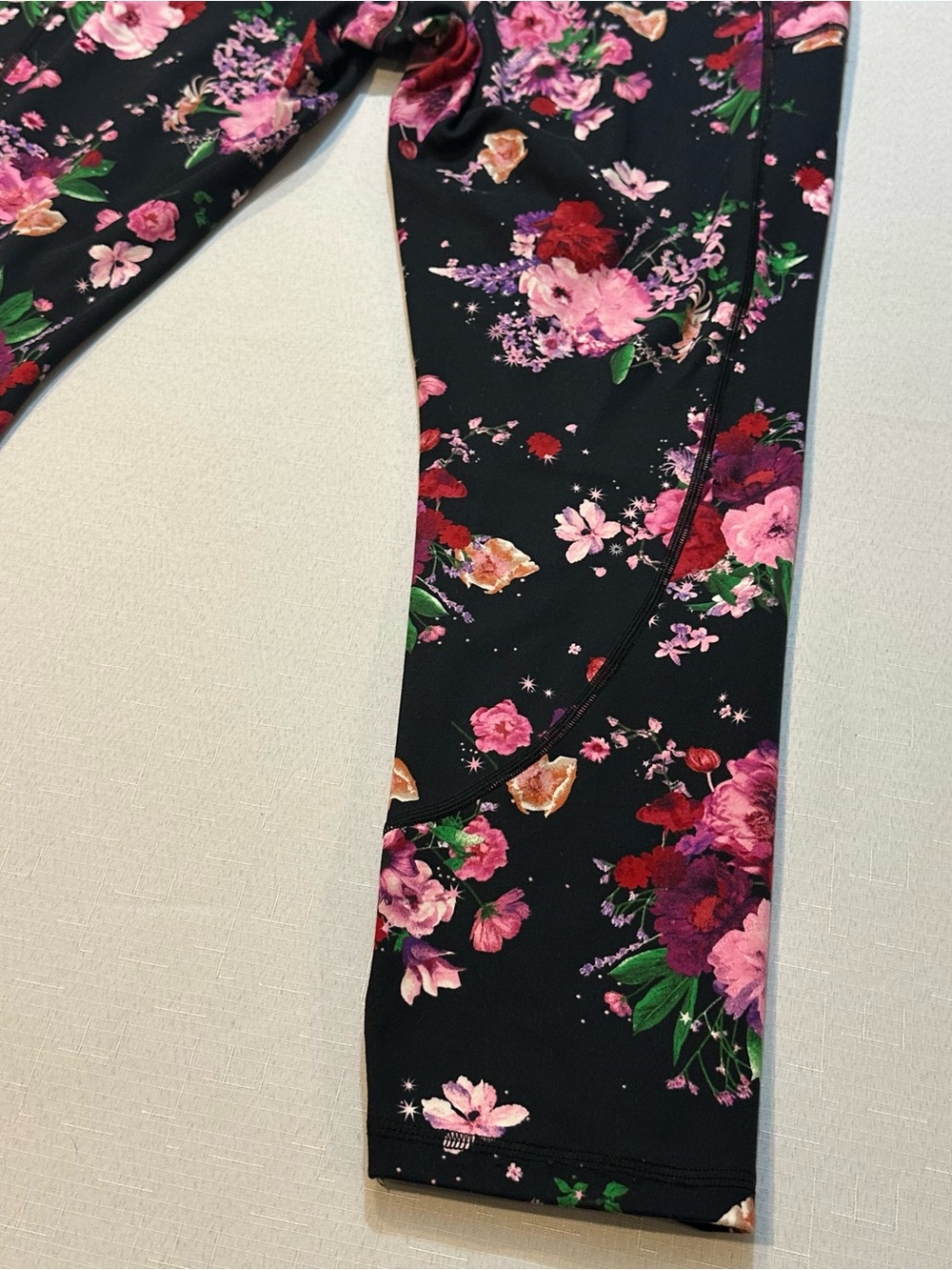 VS On Point Flow Floral Crop Leggings XL - Picture 15 of 15